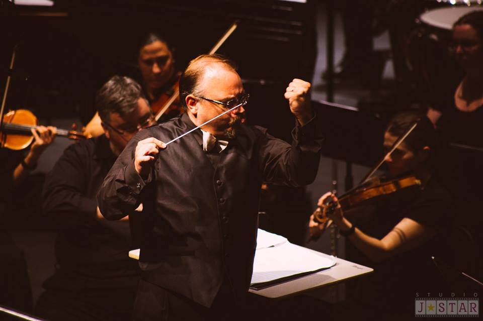 Conducting with Fist